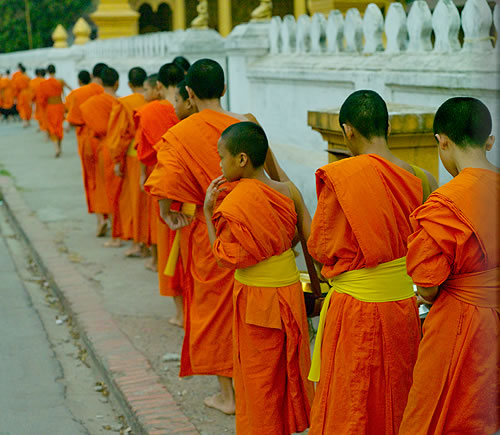 procession3_alb_laos-2-2